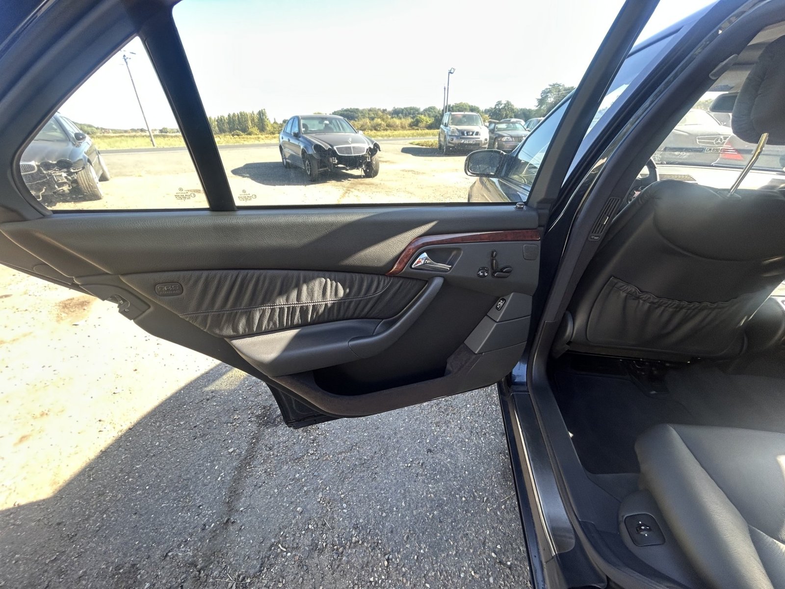 Mercedes-Benz Classe S 320 Limousine W220 - photo 24